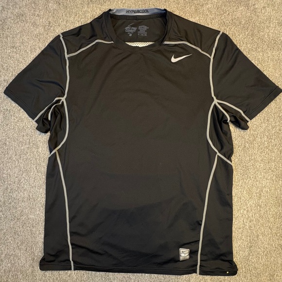 Nike Pro Combat Hypercool Fitted Training Shirt Mens XL Black Dri-FIT - Picture 1 of 12